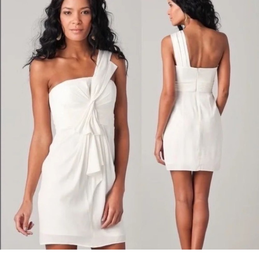 BCBG MaxAzaria Palais Cocktail Dress in off white/cream, Size 0